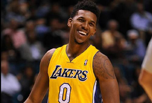 广东宏远56-30合肥男篮 广东志在晋级八强（广东宏远56比30大胜合肥男篮，剑指八强）