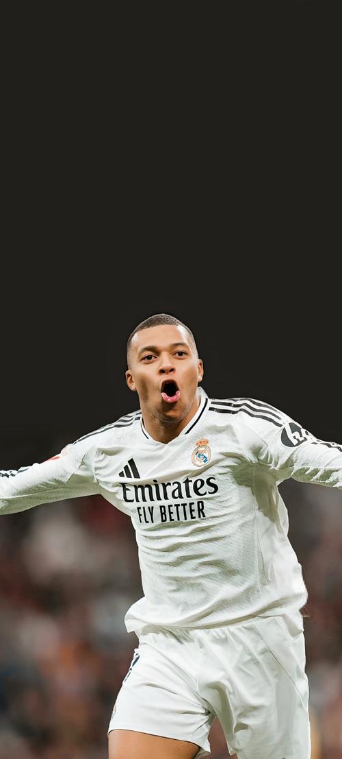 躺着进球，热那亚前锋科隆博在倒地情况下一脚完成破门（倒地一脚！热那亚前锋科隆博卧射破门）