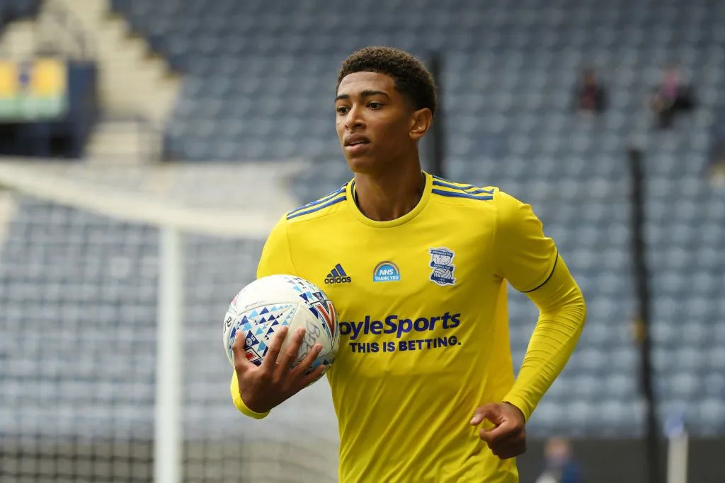 【半程总结】9场4助攻，昆贝迪在狼堡边路起飞（半程回顾：9战4次助攻，昆贝迪在狼堡边路全面爆发）