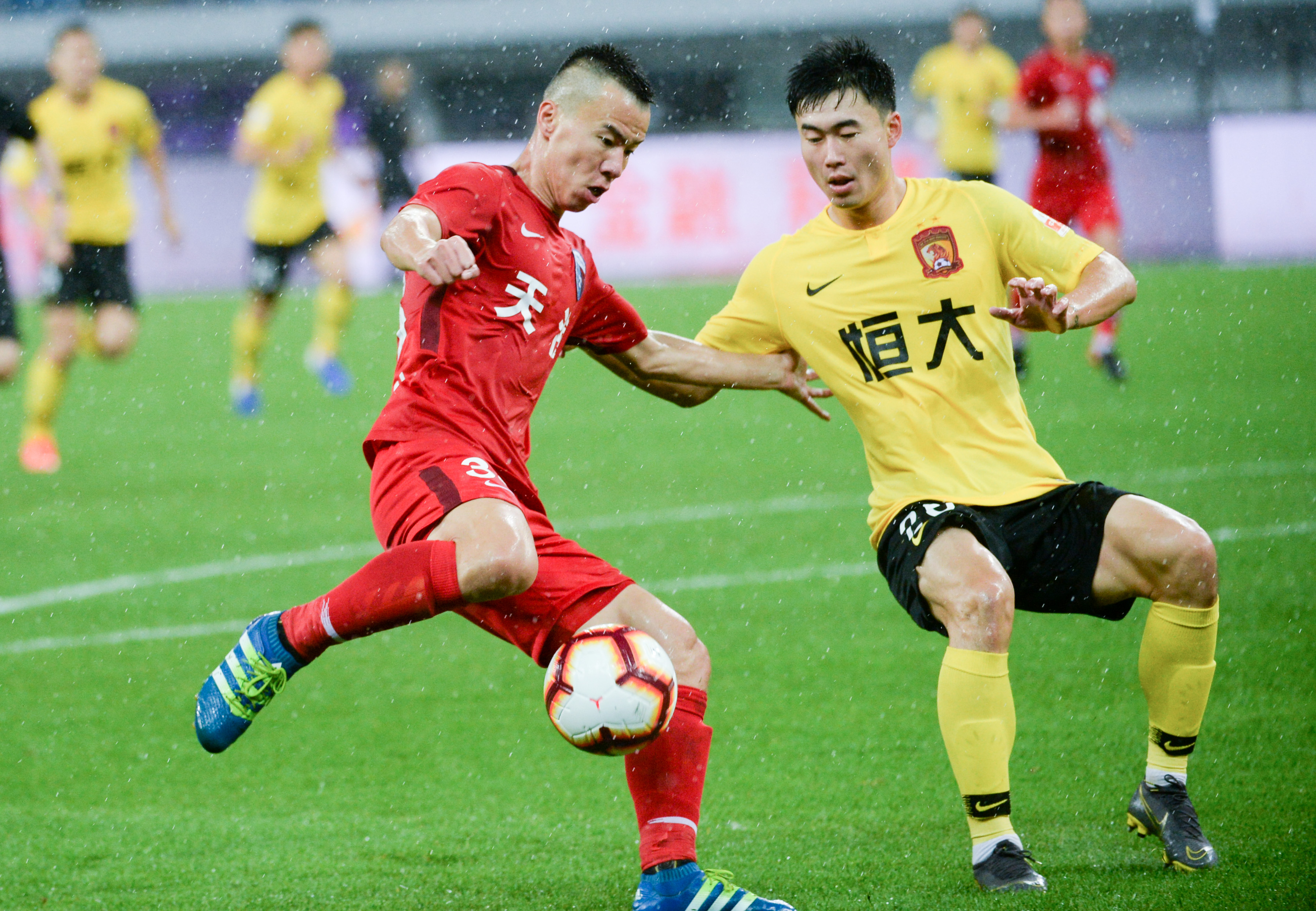 TA：利物浦冬窗签格伊可能性不大；与索博的续约谈判已开始（TA：利物浦冬窗签下格伊机会渺茫，已开启与索博的续约谈判）