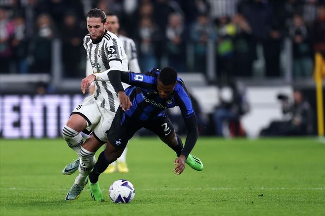 米体：莫拉塔妻子被发现已不再佩戴婚戒，二人感情陷入危机（米体：莫拉塔妻子被指已摘婚戒，两人关系生变）