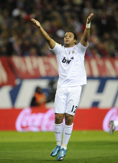 西甲半场：福特进球后伤退，巴利乌逃点，埃尔切1-0巴列卡诺（西甲半场战况：福特先拔头筹后伤退，巴利乌逃过点球，埃尔切暂1-0领先巴列卡诺）