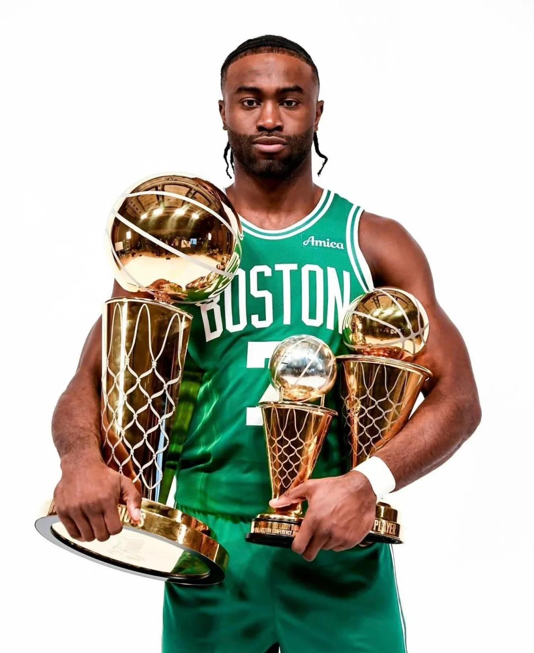 每日邮报：萨拉坠机案今日开庭，卡迪夫城向南特索赔超1亿镑（每日邮报：萨拉空难案今开审，卡迪夫城向南特追讨逾1亿英镑赔偿）