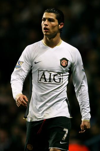 沃特金斯和罗杰斯上赛季至今连线已造8球，英超同期最多