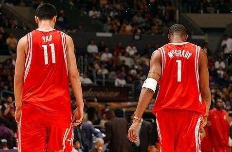 马卡：莱万多夫斯基复出之后，巴萨就变得不一样了（马卡：莱万回归后，巴萨判若两队）